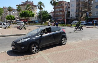 1 saat arayla meydan gelen kazalarda motosiklet sürücüleri yaralandı