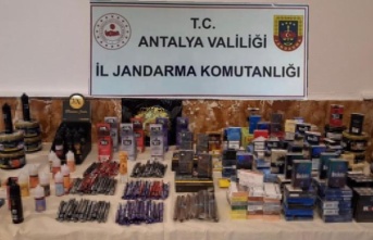 Manavgat'ta kaçak tütün ve elektronik sigara operasyonu