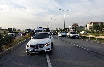 Fenalaşan sürücü paniği zincirleme kazaya yol açtı