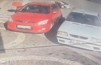 Kamyonla Çarpışan Motosikletin Kameraya Yansıyan Görüntüleri