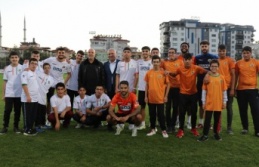 Özel öğrenciler Alanyaspor ile özel maçta buluştu