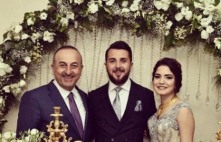 Bakan Çavuşoğlu’nun yeğen sevinci
