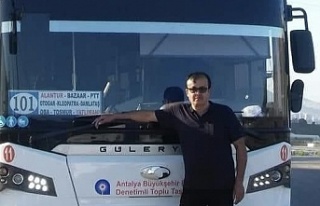 Alanya’da halk otobüsü şoförü kalbine yenildi