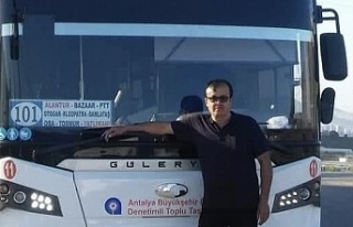 Alanya’da halk otobüsü şoförü kalbine yenildi