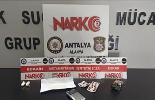 Antalya’dan Alanya’ya gelen uyuşturucu polise...