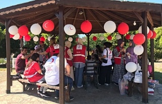 Kızılay Alanya'da çocukları güldürdü