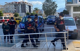 Alanya’da jandarmadan fuhuş baskını: 2 gözaltı