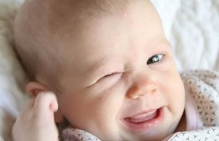 Bebeklerde tik belirtileri nasıl anlaşılır