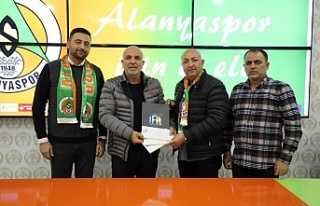 Alanyaspor için el ele