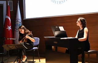 ALKÜ'de mandolin ve piyano konseri
