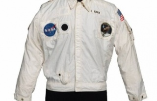 Ay'a ayak basan ikinci astronot Buzz Aldrin'in...