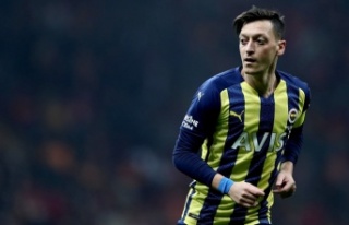 Mesut Özil Başakşehir'le anlaştı!