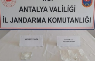 Alanya 'da şüpheli araçtan uyuşturucu çıktı!