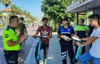 Alanya’da scooter sürücülerine ceza kesti