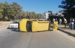 Hafif ticari araç devrilerek sürüklendi: 1 yaralı