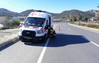 Deprem bölgesine giden ambulans Gazipaşa'da...