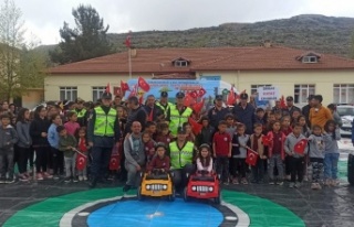 Alanya’da jandarma öğrencilere trafik eğitimi...