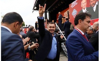 Başkan Yücel Liderini yalnız bırakmadı