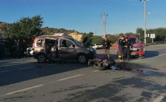 Hafif ticari araçla çarpışan motosiklet sürücüsü hayatını kaybetti!