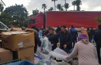 Alanya'da yaşayan Rus ve Ukraynalı vatandaşlardan deprem bölgesine yardım