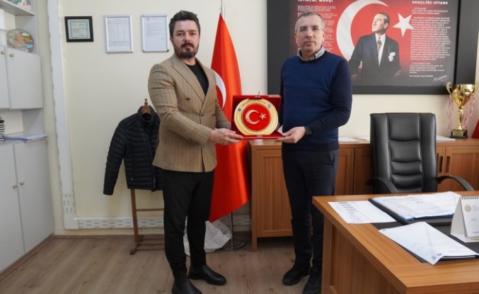 EMŞAV’dan Hayate Hanım İlkokulu’na destek